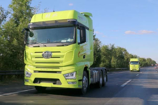 Nên mua xe tải lắp ráp hay nhập khẩu nguyên chiếc?